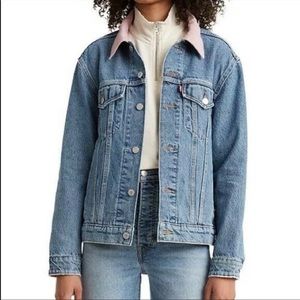 Brand new w/tag Levi boyfriend style jean jacket